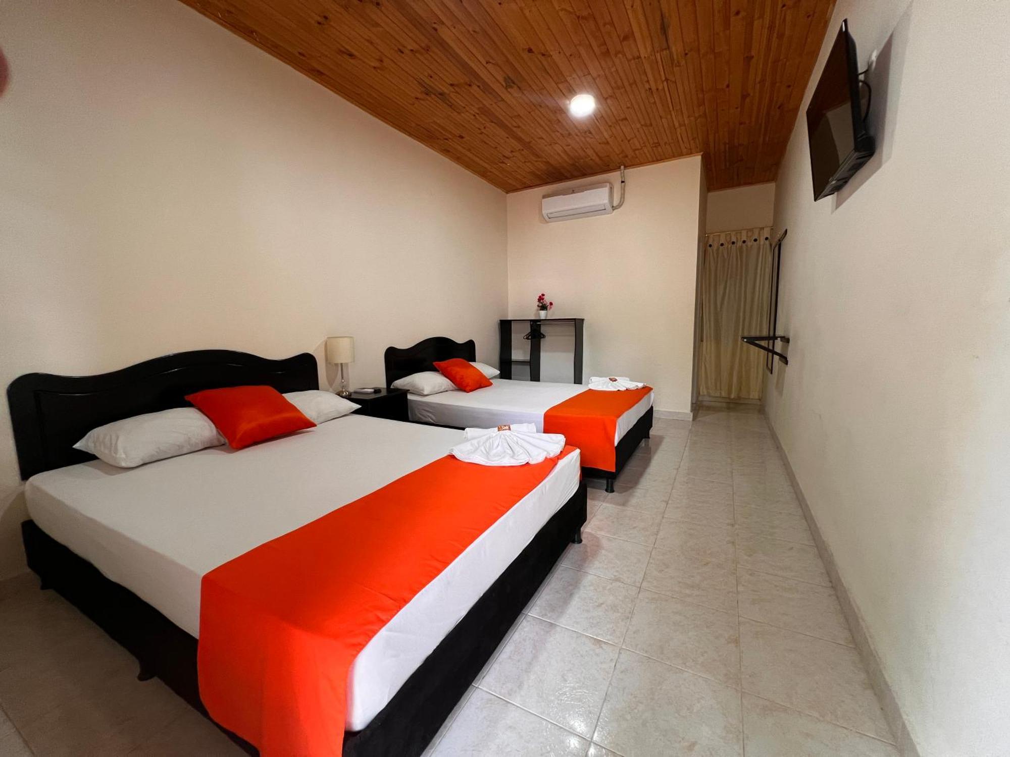 Hotel Colonial Villavieja Luaran gambar