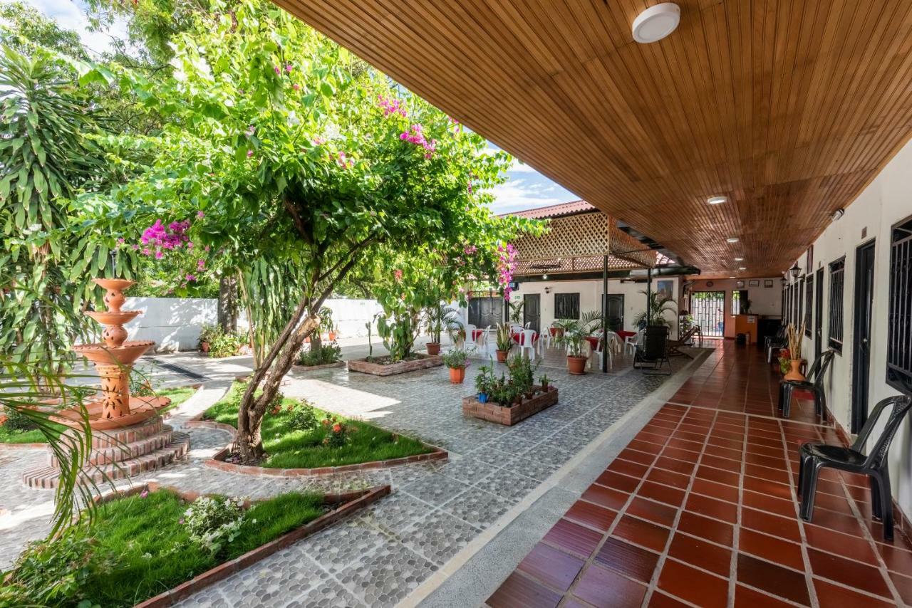 Hotel Colonial Villavieja Luaran gambar